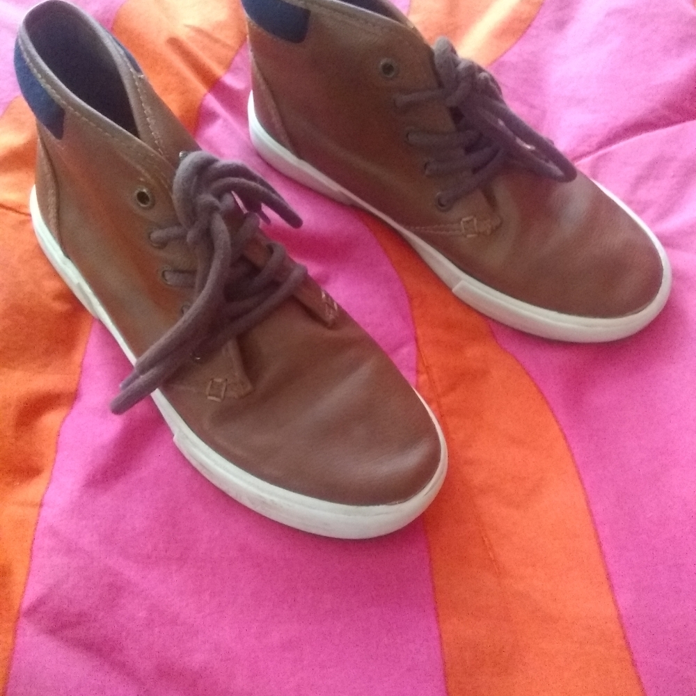 Boys nautica boots like new